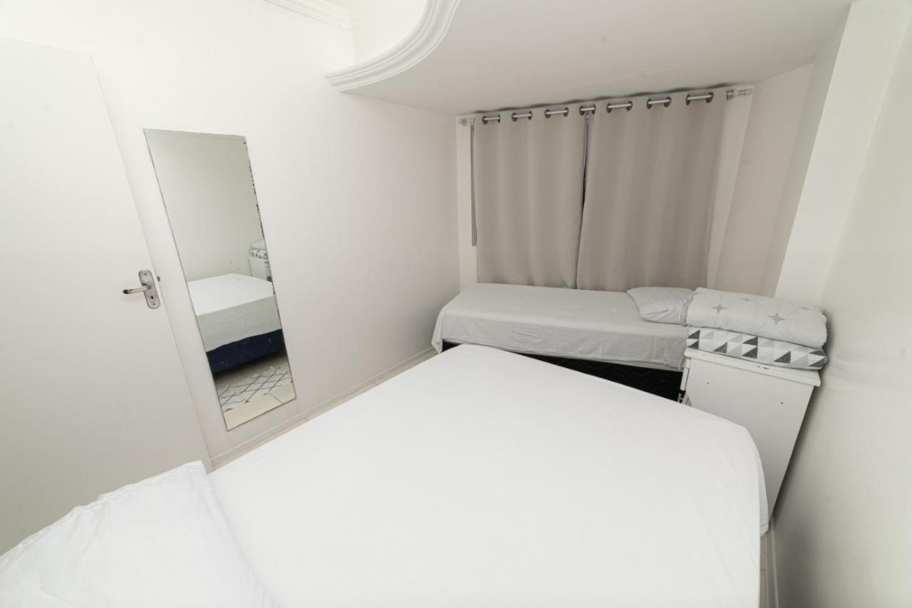 Apartment Por Temporada Em Ponta Verde, Com 02 Quartos Com Vista Lateral Mar - Localizacao Na Orla De Maceio (Alagoas)