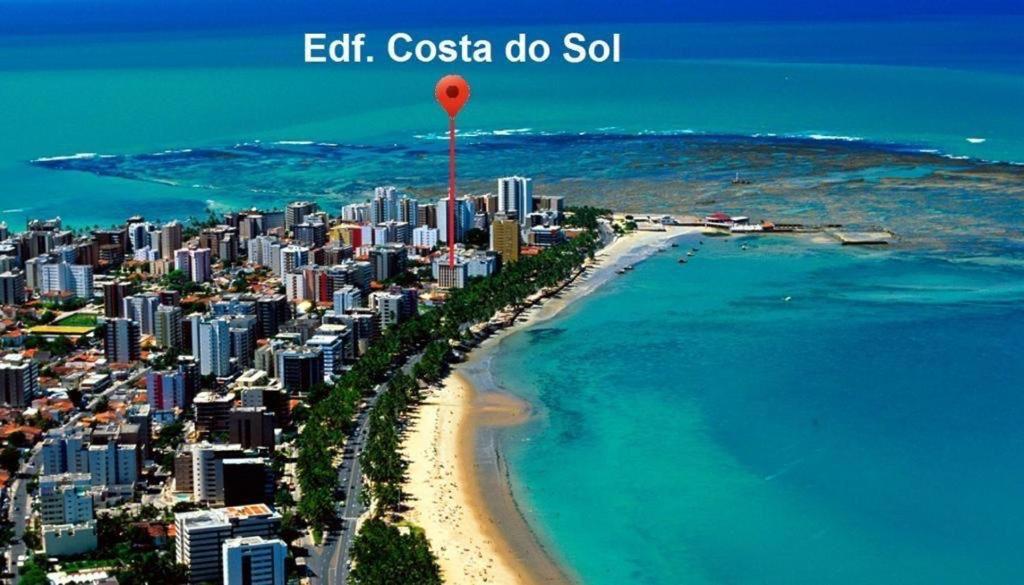 Por Temporada Em Ponta Verde, Com 02 Quartos Com Vista Lateral Mar - Localizacao Na Orla De Apartment