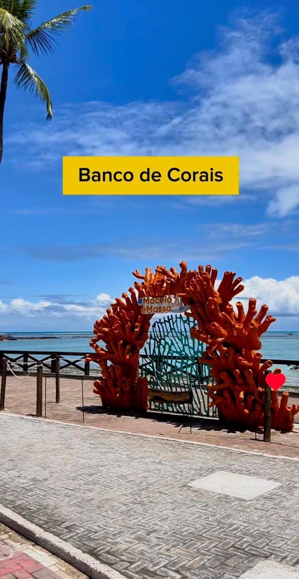 Por Temporada Em Ponta Verde, Com 02 Quartos Com Vista Lateral Mar - Localizacao Na Orla De Apartment Maceio (Alagoas)